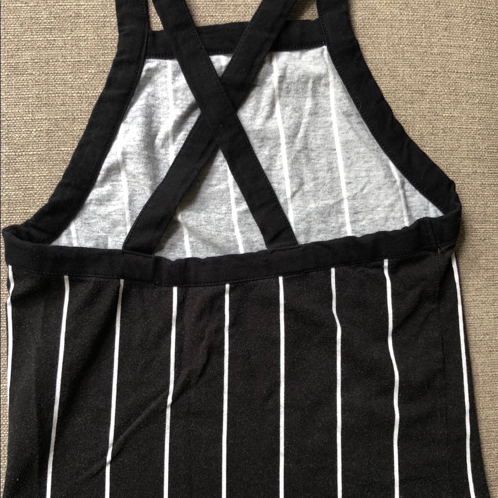 Crop top with strap black!